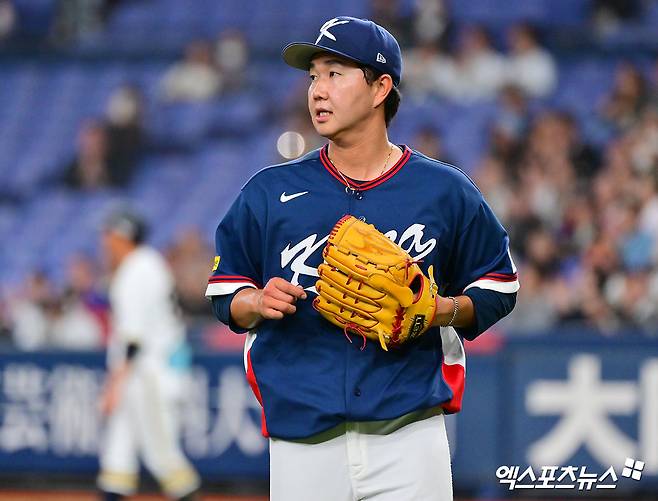 'LG 초비상' 마무리 유영찬, 팔꿈치 통증 긴급 교체→25일(오늘) 검진 받는다…'과거 수술 부위 부상 재발 우려' 우승 판도 변수 되나?