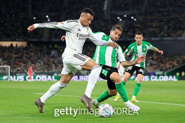 월드컵 두 달도 안 남았는데... '프랑스 에이스' 음바페, 햄스트링 부상