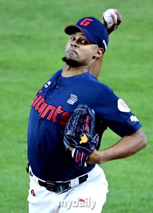 “우리 1~2선발(로드리게스·비슬리) 다른 팀들보다 떨어지지 않는다” 김태형 자부심…꼴찌 롯데 대반격의 핵심[MD광주]