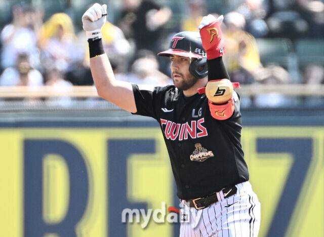 역시 LG 역사상 최고의 외국인 타자! 오스틴 동점타 + 문성주 역전타 LG, 두산에 9회 짜릿한 역전승 [MD잠실]