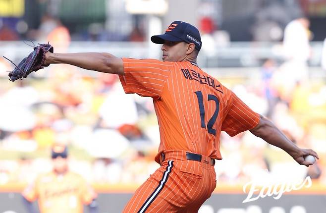 1아웃 7실점 잊어주세요…ERA 9.98→5.72 반토막, 에르난데스가 발톱을 드러냈다