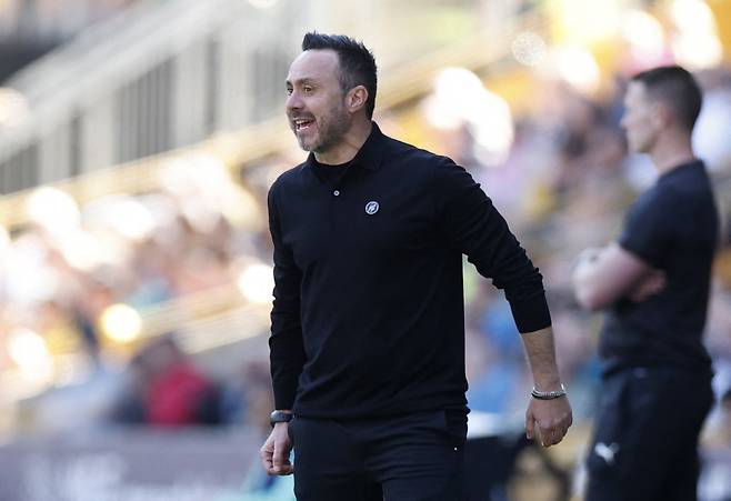 '토트넘 완전 망했다' 반드시 이겨야 하는 울버햄튼전서 최악의 졸전+솔랑케 전반 40분만 부상 아웃 악재까지(전반 0-0 종료)