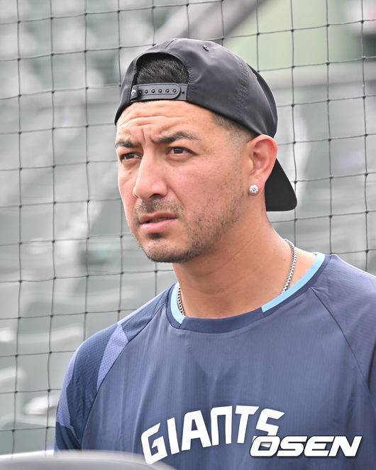 롯데 황당하겠네, 한국서 대실패했는데…ERA 8.23 난타당한 그 투수, 7개월 만에 ML 복귀했다