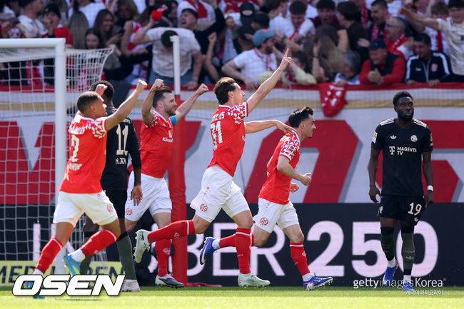 '0-3→4-3 광기어린 역전승' 우승 확정한 바이에른, 마인츠 원정서 '미친 역전승'...'이재성 결장-김민재 풀타임'