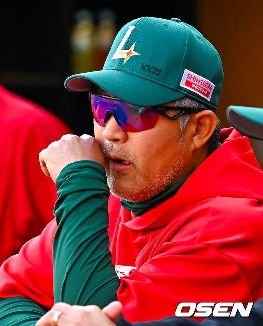 SSG 5연승 질주, 그런데 왜 이숭용 감독은 1-0 리드 잡은 3회 더그아웃 박차고 나갔나 [오!쎈 인천]