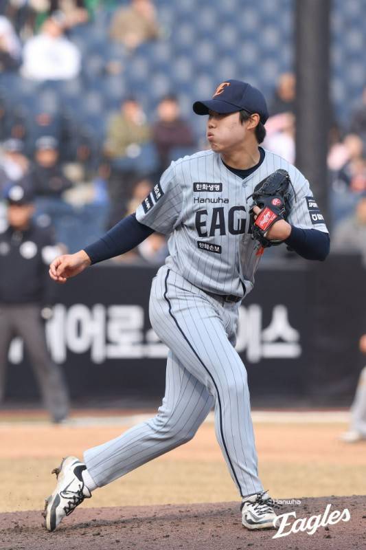 문제의 한화 불펜, ‘156㎞’ 비밀병기 업그레이드 중? 미워도 다시 한번, 유망주들이 뛴다