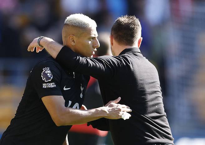 '흥민이 형 우리 드디어 이겼어' 강등 초대형 위기 토트넘, 2026년 리그 첫 승 신고...울버햄튼에 1-0 신승. 하지만 18위 탈출은 실패 '황희찬 교체 출전'