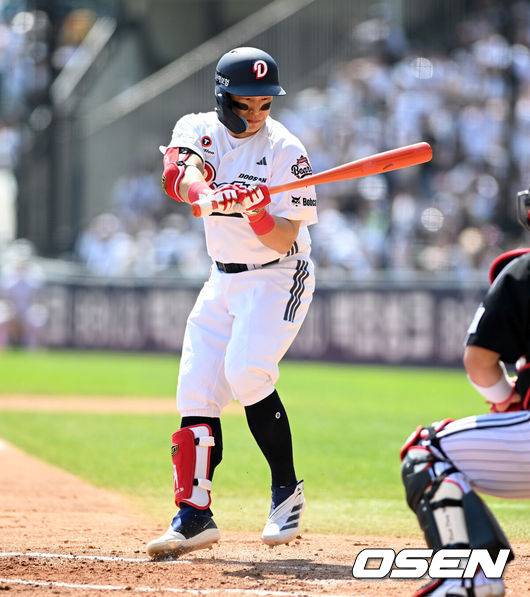 '땅볼-땅볼-땅볼-땅볼' 트레이드 손아섭 1할1푼8리, '절친' 노시환 보다 타율 낮다...언제 반등 보여줄까