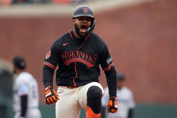 “이정후, 거만해 보일 정도로 영어 실력 늘었어” 바이텔로 감독의 미소 [현장인터뷰]