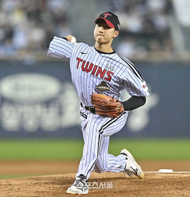 LG 마운드 ‘초비상’→치리노스 이어 유영찬 이탈…위기의 시즌 초반, ‘뎁스’로 버텨라 [SS포커스]