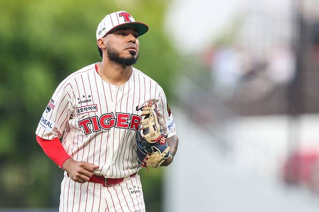 '또 햄스트링' KIA 대형 악재 터졌다, 대체 외국인도 함께 준비한다…