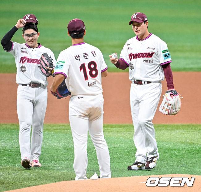 강정호·김하성·이정후·김혜성·송성문 ML 후배 총출동, 서건창과 감동의 포옹까지…박병호의 마지막, 누구보다 화려했다