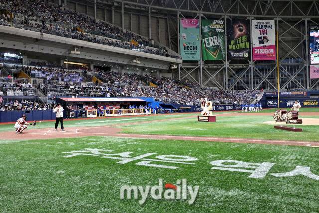 '매진-매진-매진-매진-매진-매진-매진' KBO 전설 떠나는 날, 16000석 또또또 다 팔렸다…키움 시즌 7번째 완판 [MD고척]