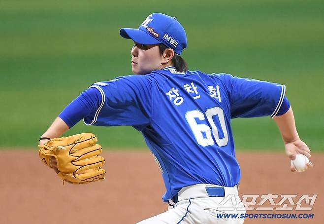 '제2의 안우진'인가, 문동주보다 빨랐다...데뷔전 직구 159㎞, 슬라이더 146㎞에 5이닝 무실점 괴력투