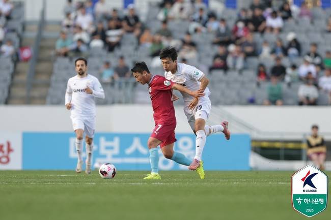 [K리그2 현장리뷰] '병역 문제 물의' 석현준 드디어 터졌다! 무려 멀티골...용인, 꼴찌 김해 4-1 대파→창단 첫 승