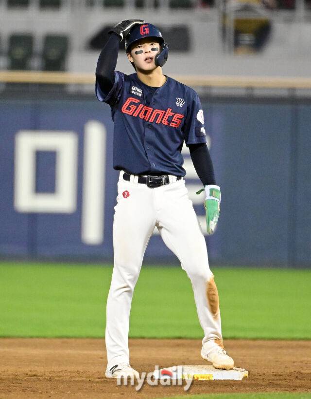 ‘결정적 실책’ 롯데 한태양이 더 아쉬울까 ‘결정적 병살타’ KIA 한준수가 더 아쉬울까…성영탁·현도훈만 고생했다[MD광주]