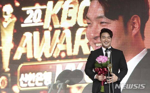 박병호가 영구결번이 아니면, 히어로즈 그 누가 영구결번 받겠나…끝까지 고개 갸웃한 팬들