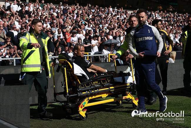 황희찬은 이런 팬들 앞에서 어떻게 뛰었나…울버햄튼 팬들, 부상당한 토트넘 에이스에 야유·조롱→시몬스는 '욕설 응수'