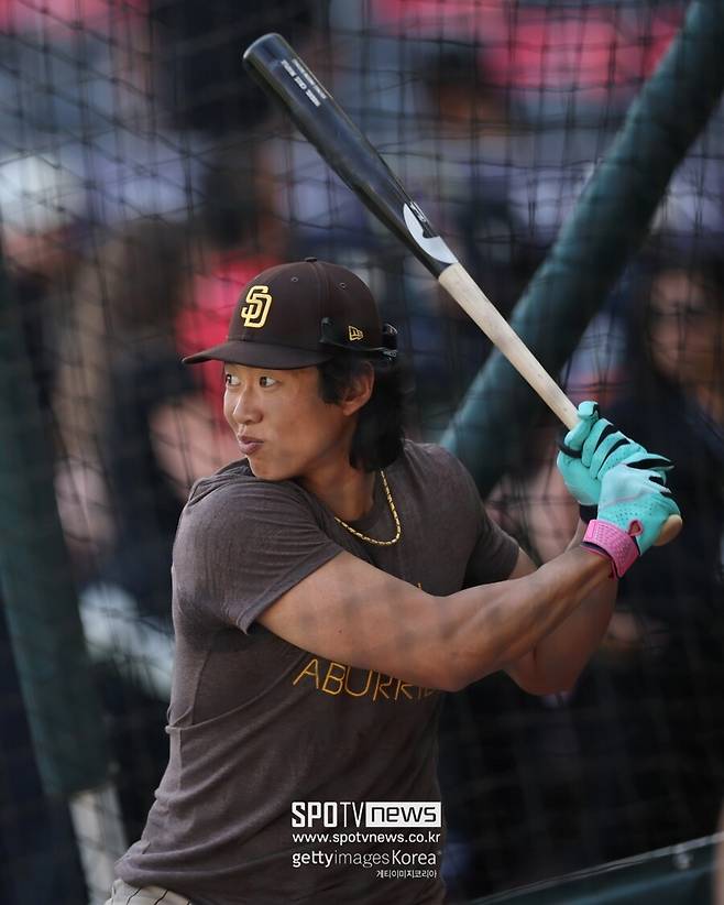 '빅리그 승격' 송성문, ML 250홈런 타자 밀어내나…임시 콜업이지만, 가능성 활짝 열렸다