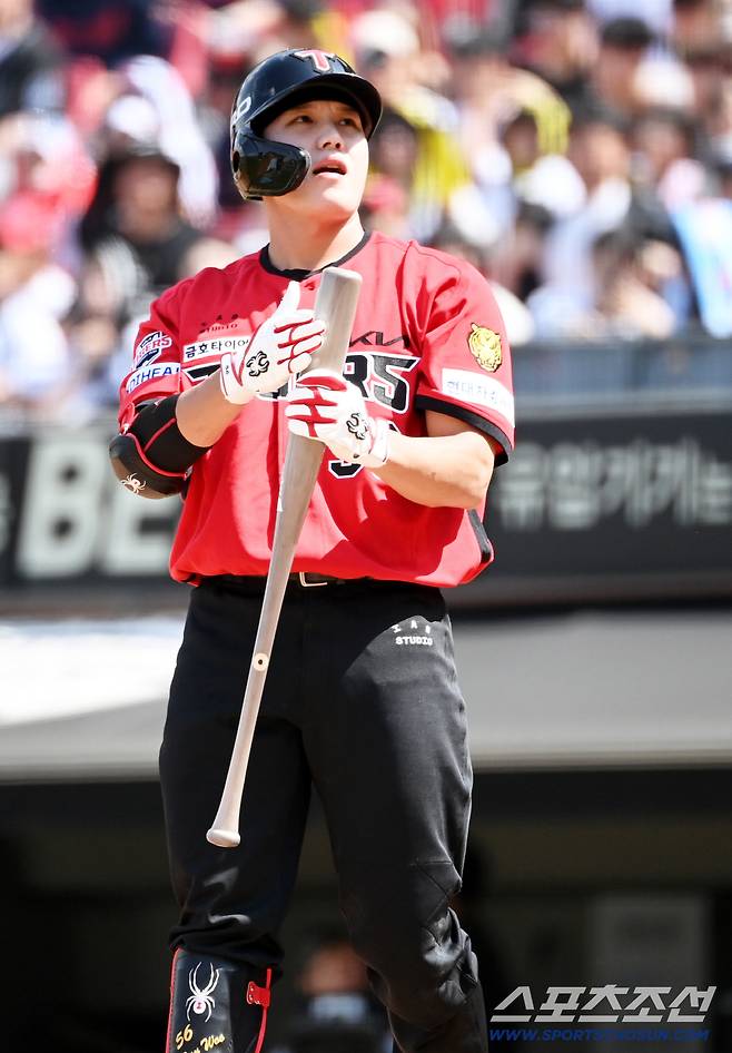 '14억 투자' KIA 이런 황당한 부상 다 있나…2위 타자 이탈, 분명 뼈아프다