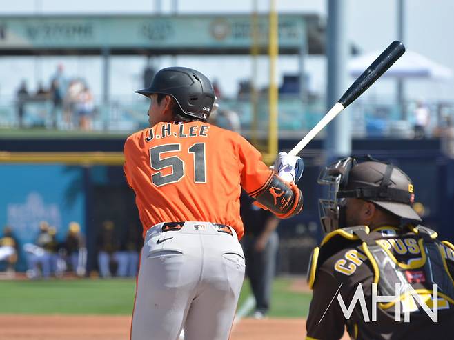 '무섭다' 이정후, 시즌 첫 3루타 포함 4안타 쾅…연일 '멀티히트', 이치로보다 잘한다