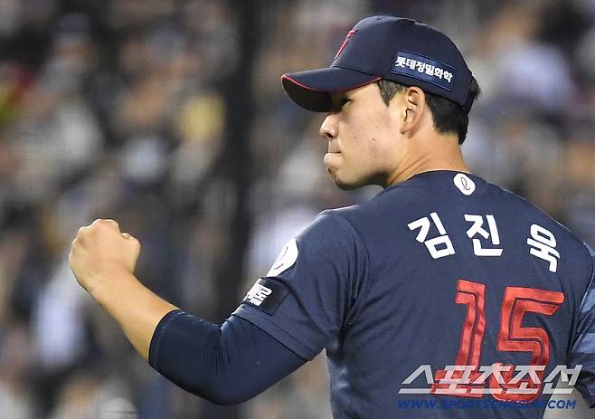 '선발은 1위 팀은 꼴찌' 롯데의 기현상 → 결국 롯데는 올라간다?