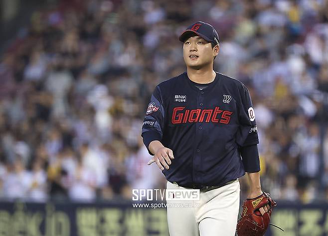 박세웅은 6년 90억, 이 선수는 얼마 줘야 하나… 점점 다가오는 결정 시점, 롯데의 선택은?