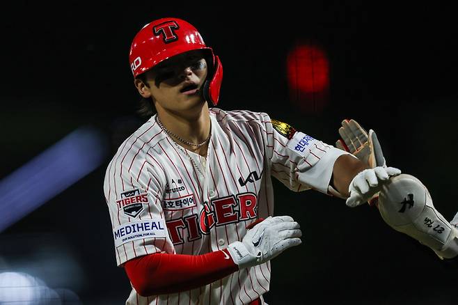 KIA ‘히든카드’ 4도영 ‘대박 예감’→홈런 ‘단독 선두’ 질주, 역시 슈퍼스타는 다르다 [SS포커스]