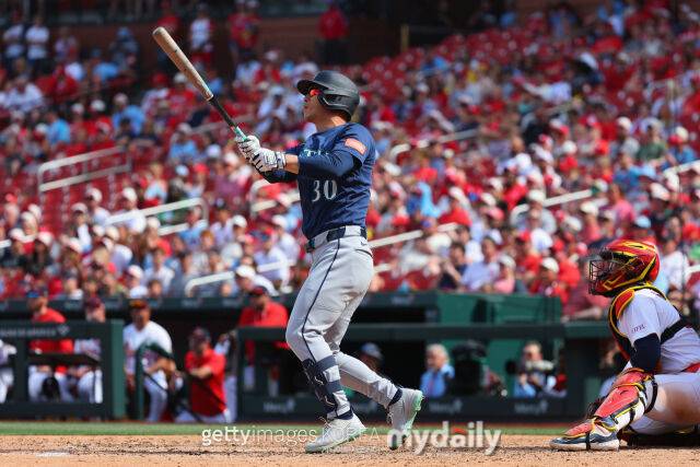 '허구연이 또 옳았다' 한국계 선수 3구 삼진이 '결승 홈런'으로 뒤바뀐 사연→구단 최초 기록까지…