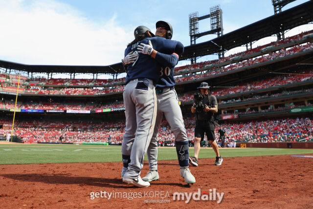 '허구연이 또 옳았다' 한국계 선수 3구 삼진이 '결승 홈런'으로 뒤바뀐 사연→구단 최초 기록까지…