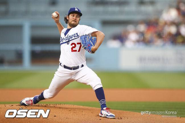 성폭력 논란에 무너진 사이영상 출신, 한국행 거절하더니 결국 대기록 세웠네