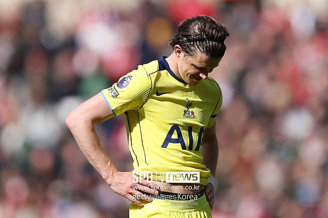 손흥민 '재계약 3번' 해서 얻은 연봉, 토트넘 신입생 먹튀 딸깍...강등 당해도 프리미어리그 팀으로 이적 가능 → 에버턴이 원한다