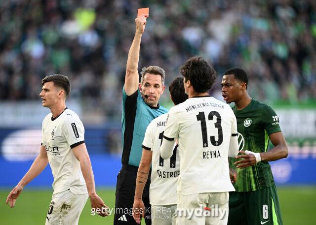 '상습범이다' 독일 현지 비난…혼혈 국가대표, 시즌 두 번째 퇴장 '올 시즌 분데스리가 활약 끝났다'