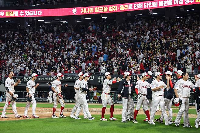 ‘개막 한 달’ KIA, 버티는 힘 확인…남은 건 완성도