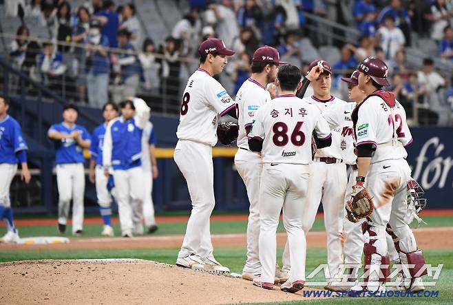 롯데, 키움에도 밀리면...왜 하필 이런 대진이 '진짜 마지막 기회일 수도'