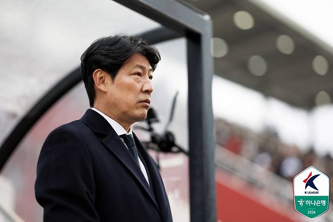 [오피셜] 8경기 무승 속 16위 추락하자 결국 결단 내렸다…전남, 박동혁 감독과 상호 합의 하에 계약해지→승격 재도전 위해 새 사령탑 선임키로