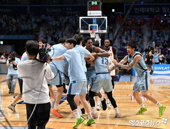 '선수→프런트→코치→감독' 초보 같지 않은 초보 사령탑, 마침내 정상 도전…