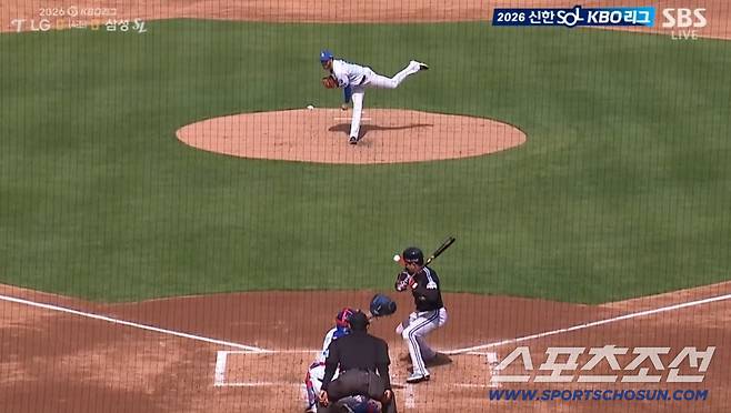 헬멧 깨지고, 고막 터졌는데 헤드샷 아니라니… 헬멧 스치기만 해도 헤드샷 아닌가