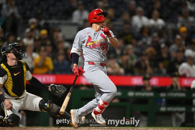 '홈런-홈런-홈런' 빅리그 적응 끝났나, 한국계 신인이 ML을 뒤흔든다…