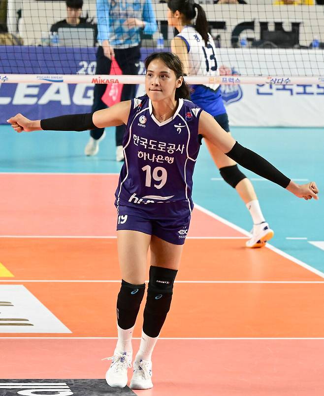 '타나차와 결별' 도로공사, 日 국가대표 출신 '우치세토 마미' 영입…