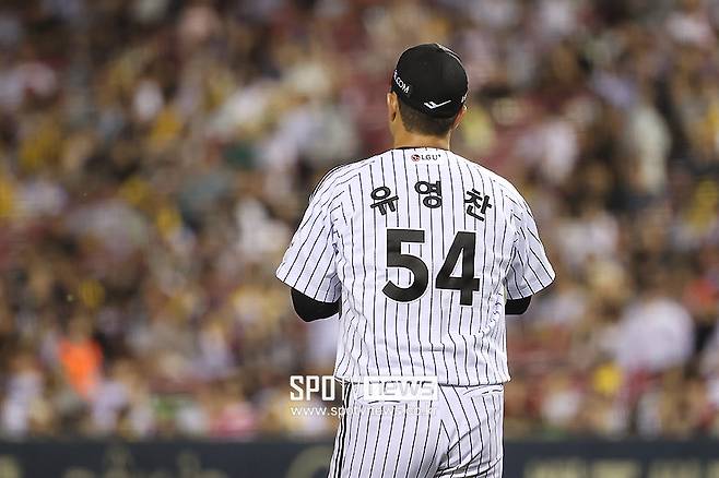 유영찬 이미 시즌아웃 알고 있었을까…사복으로 방문해