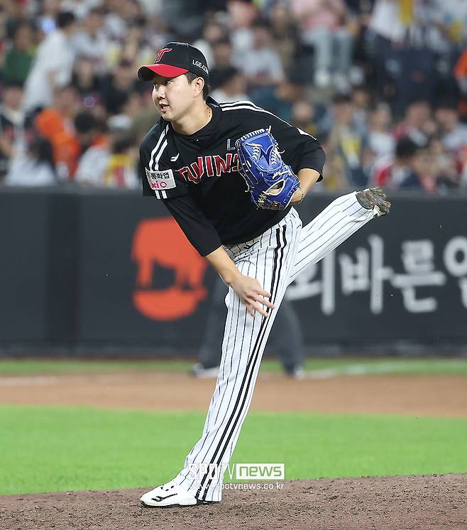 유영찬 이미 시즌아웃 알고 있었을까…사복으로 방문해