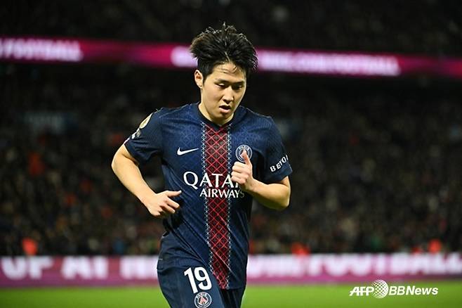 충격 '폼 최고조' 이강인, 벤치인 이유 나왔다... 英