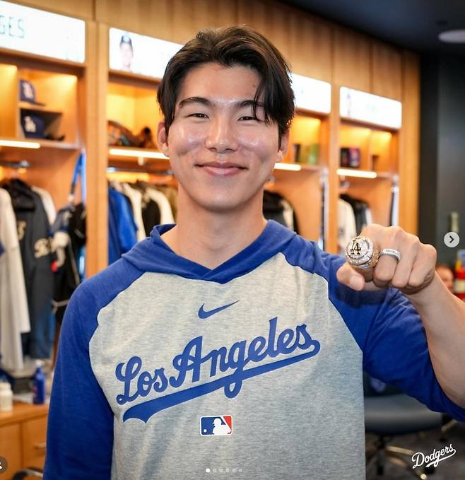 “내 인생 최고의 선택” LA 다저스 김혜성, 드디어 월드시리즈 반지 받았다