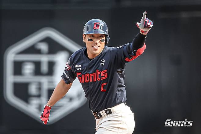 말 많던 전준우, 버텼고 터졌다...롯데 살릴 카드 될까