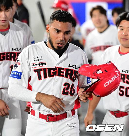 “6주 정도 쉬어야 할 것 같다” KIA, 카스트로 대체 선수 찾는다 [오!쎈 창원]