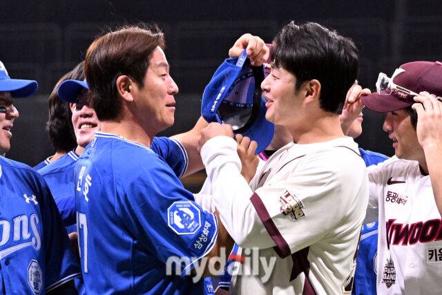 '너도 파란 피잖아!' 은퇴식에서 옥신각신한 사연은? [곽경훈의 현장]