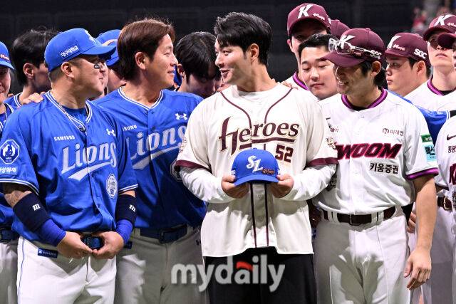 '너도 파란 피잖아!' 은퇴식에서 옥신각신한 사연은? [곽경훈의 현장]