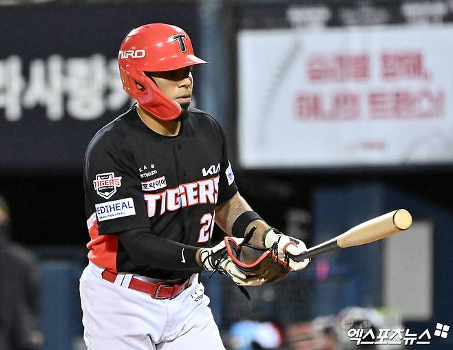 [오피셜] KIA 대형 악재 발생…'햄스트링 부상' 카스트로, 6주 진단