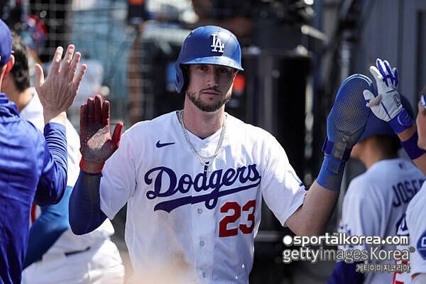 다저스 감독, 3540억 초대형 계약 맺은 타자에